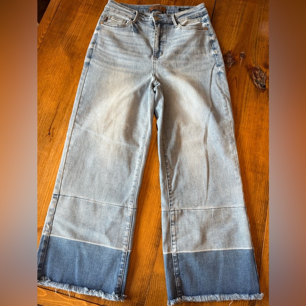 Judy Blue Light Wash Wide Leg Cropped Jeans